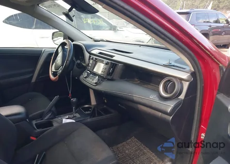 2018 Toyota Rav4 Xle z USA, uszkodzony, nr VIN 2T3RFREV6JW833149